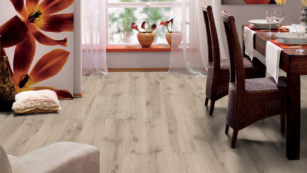 Ламинат Haro Tritty 100 дуб невара выбеленный 526672 фото в интерьере Ламинат Haro Tritty 100 дуб невара выбеленный 526672 фото в интерьере